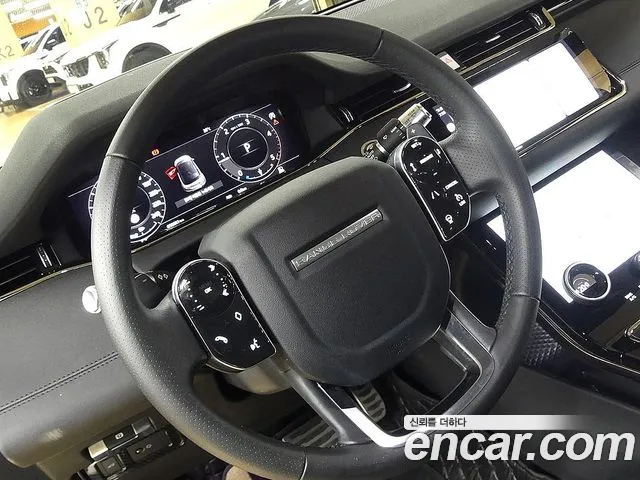Land Rover Range Rover Evoque — фото 10