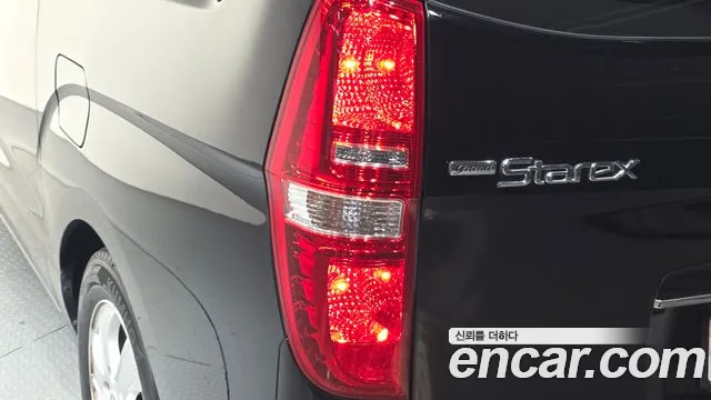 Hyundai Starex — фото 24