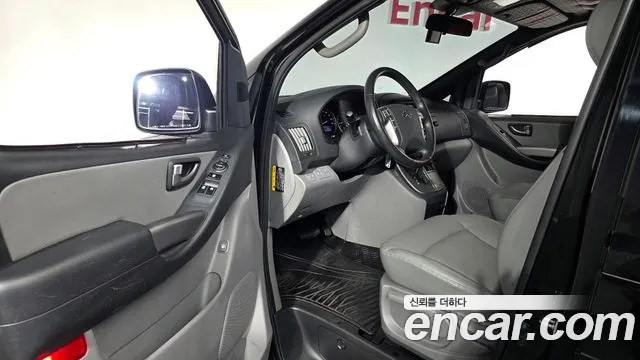 Hyundai Starex — фото 10
