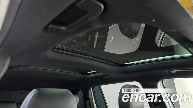 Mercedes-Benz EQB — фото 16