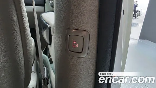 Kia Carnival — фото 33