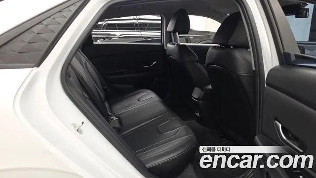 Hyundai Avante — фото 12