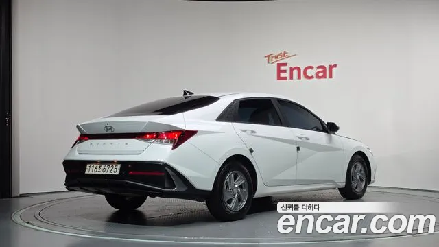 Hyundai Avante — фото 2