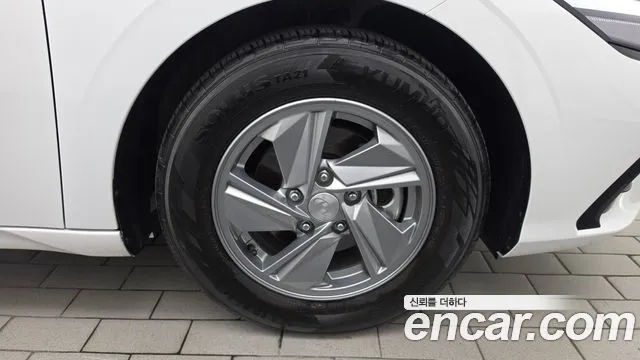 Hyundai Avante — фото 21