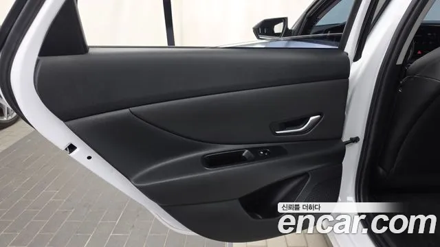 Hyundai Avante — фото 25