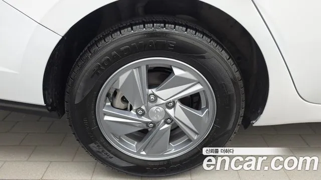 Hyundai Avante — фото 5