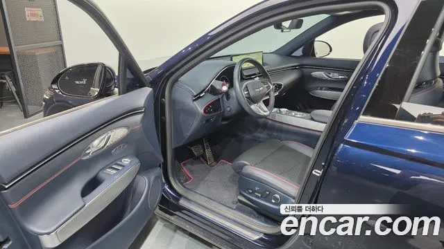 Genesis GV70 — фото 10