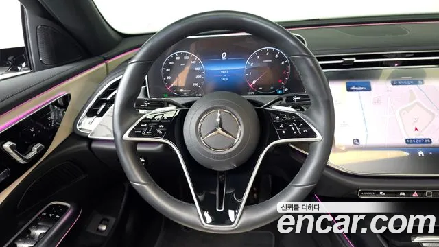 Mercedes-Benz E-Class — фото 13