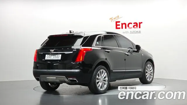 Cadillac XT5 — фото 1