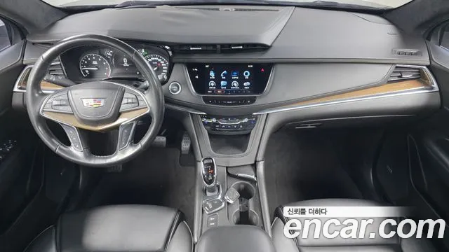 Cadillac XT5 — фото 6
