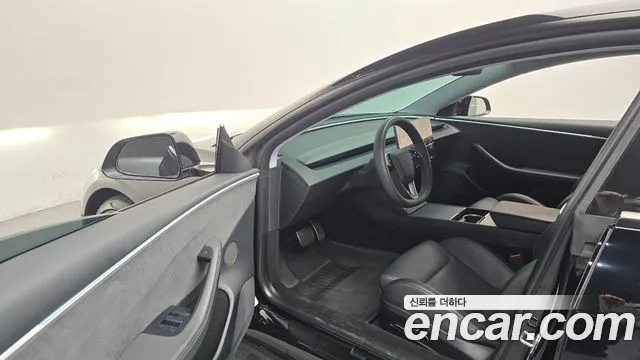 Tesla Model 3 — фото 10
