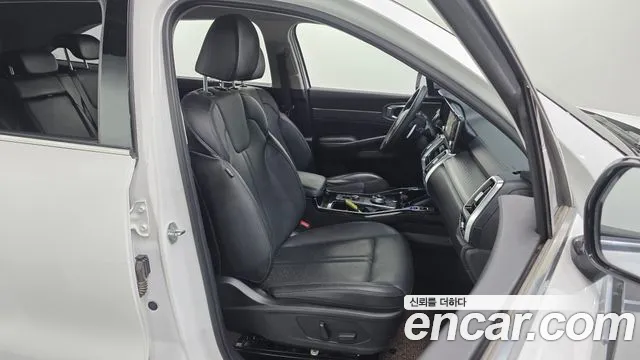 Kia Sorento — фото 11