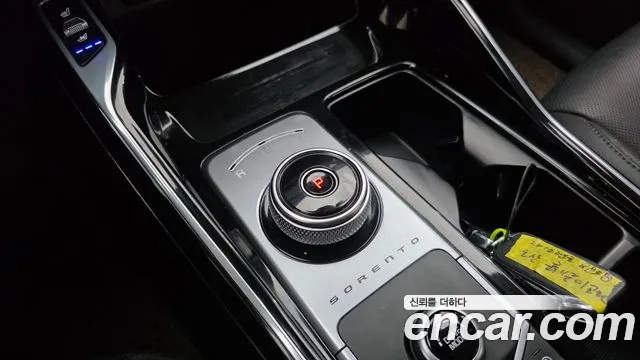 Kia Sorento — фото 9