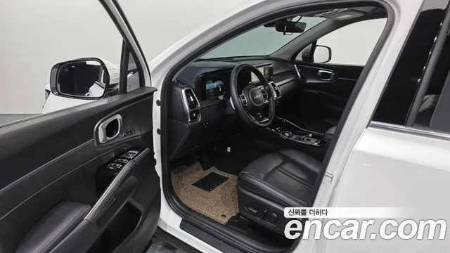 Kia Sorento — фото 10