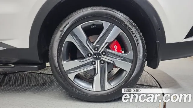 Kia Sorento — фото 21