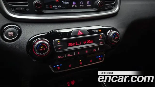 Kia Sorento — фото 34