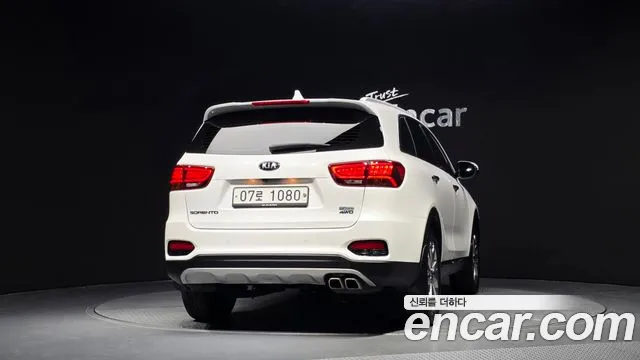 Kia Sorento — фото 4