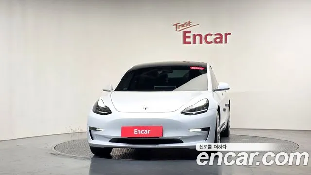 Tesla Model 3 — фото 2