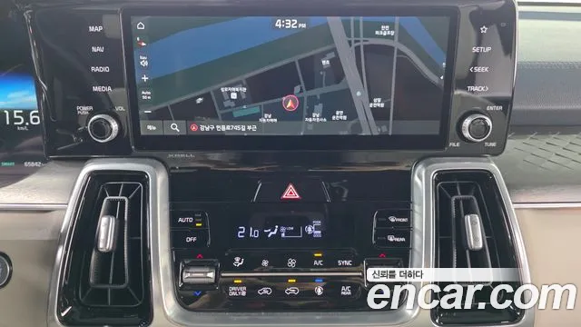 Kia Sorento — фото 30