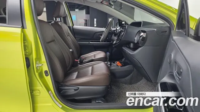 Toyota Prius — фото 11