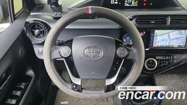 Toyota Prius — фото 13