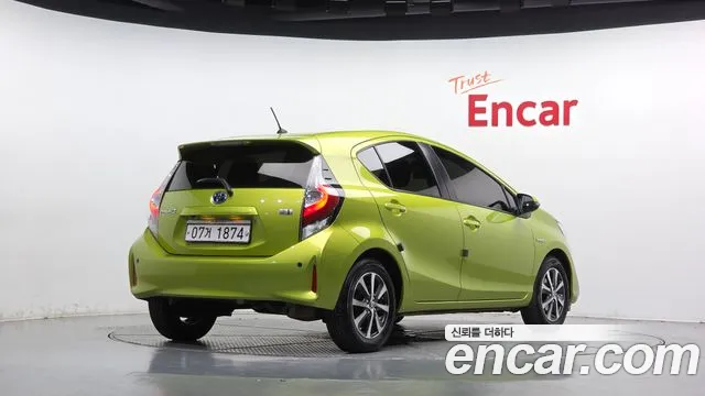 Toyota Prius — фото 2