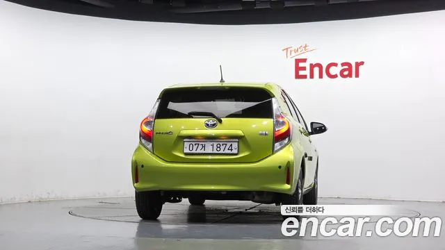 Toyota Prius — фото 4