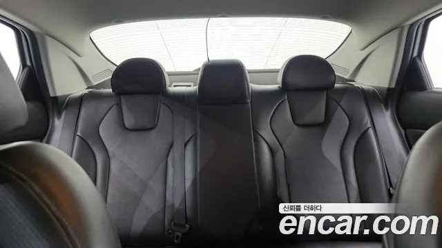 Hyundai Avante — фото 15