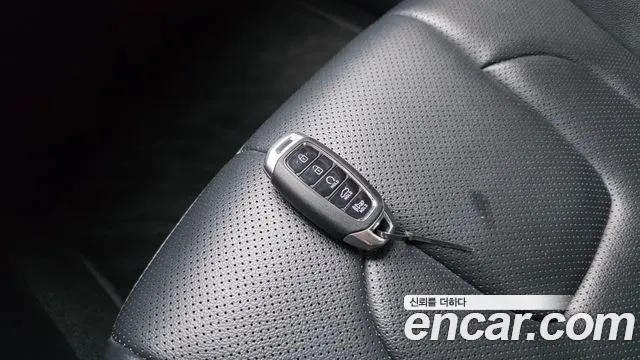 Hyundai Avante — фото 17