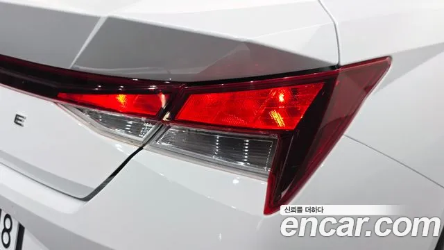 Hyundai Avante — фото 23