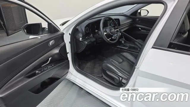 Hyundai Avante — фото 10