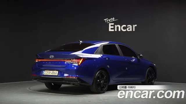 Hyundai Avante — фото 2