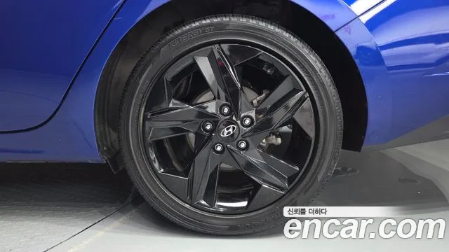 Hyundai Avante — фото 21