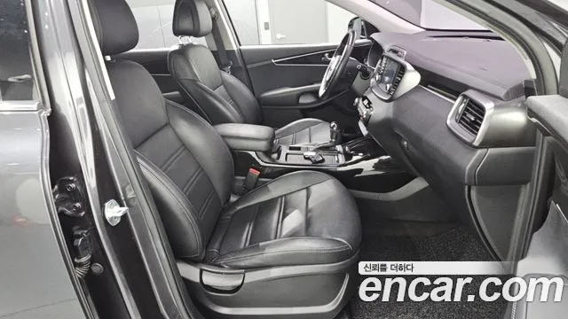 Kia Sorento — фото 12