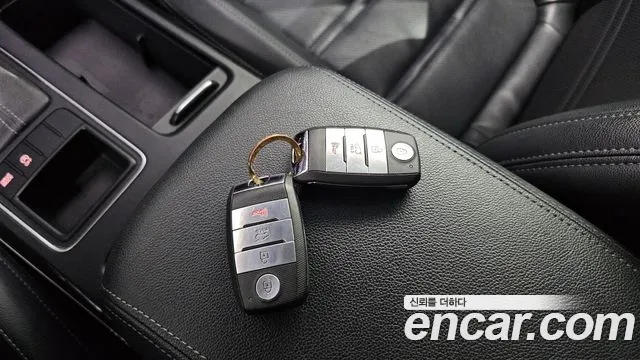 Kia Sorento — фото 33