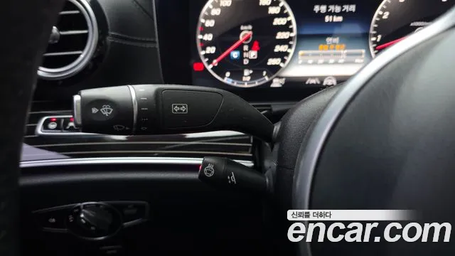 Mercedes-Benz E-Class — фото 28