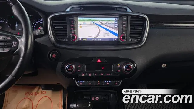 Kia Sorento — фото 14