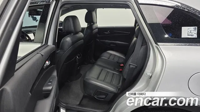 Kia Sorento — фото 26