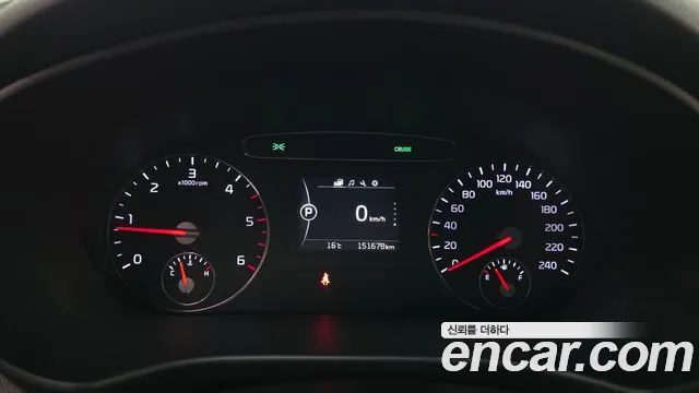 Kia Sorento — фото 7