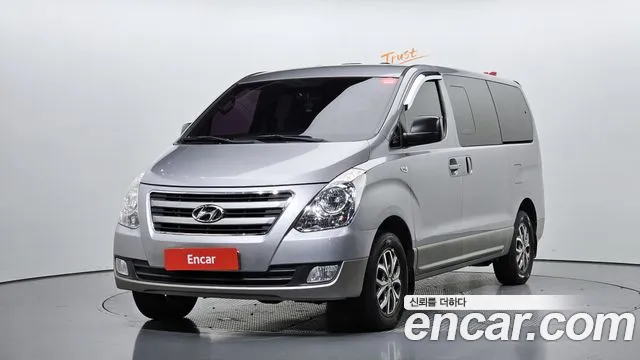 Hyundai Starex — фото 1
