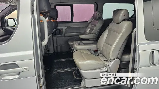 Hyundai Starex — фото 12