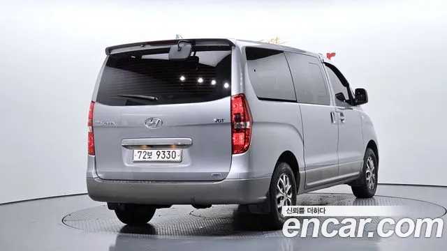 Hyundai Starex — фото 2