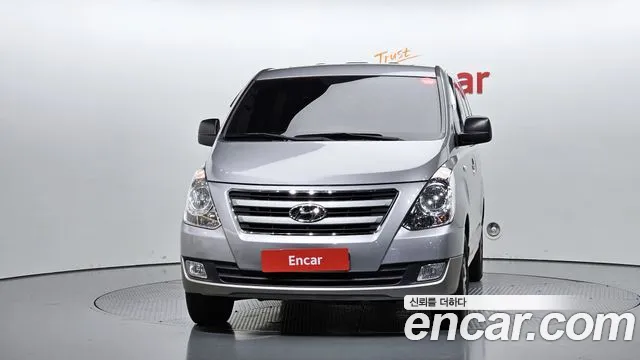 Hyundai Starex — фото 3