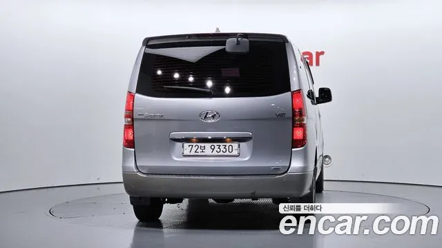 Hyundai Starex — фото 4