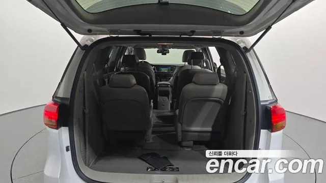 Kia Carnival — фото 18