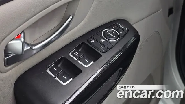 Kia Carnival — фото 29