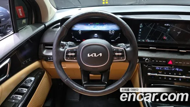 Kia Carnival — фото 12