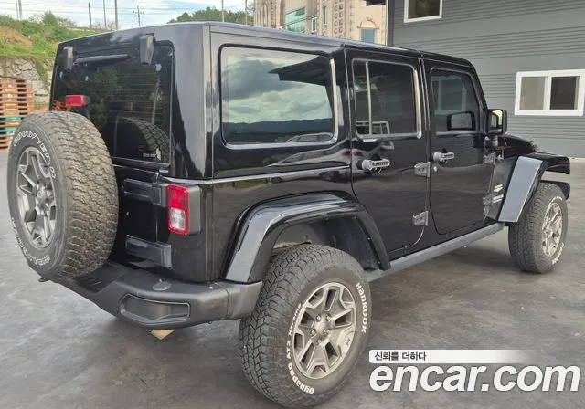 Jeep Wrangler — фото 6
