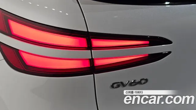 Genesis GV60 — фото 23