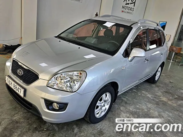 Kia Carens — фото 3